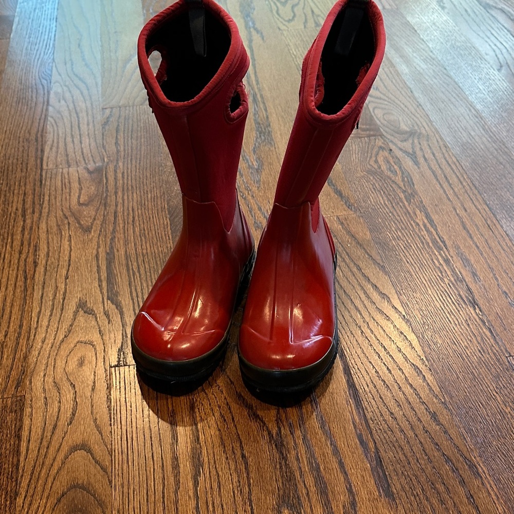 Red Waterproof Boots/ Snow Boots Bogs Kids Sz4